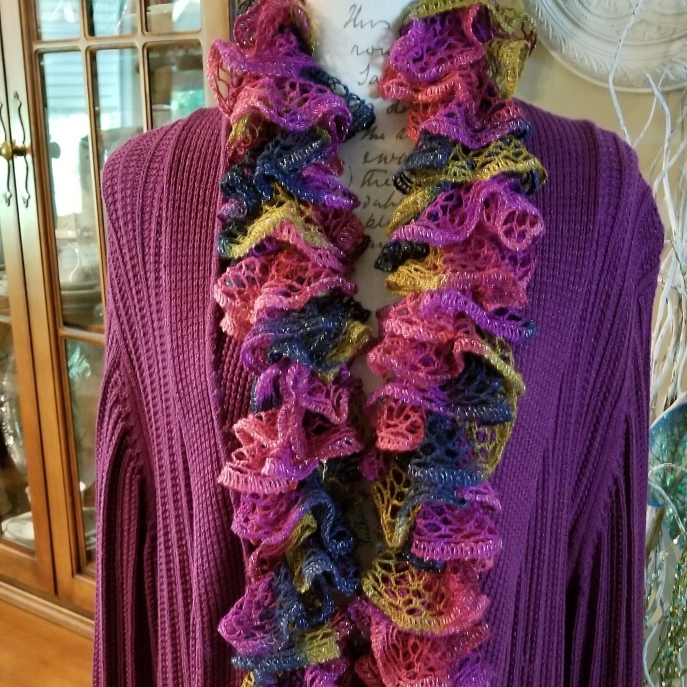 GORGEOUS HANDMADE Ruffle Scarf